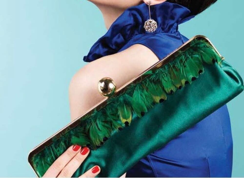NWT Kate Spade New York Emerald Green Satin Kiss Clutch w/Lella Feathers